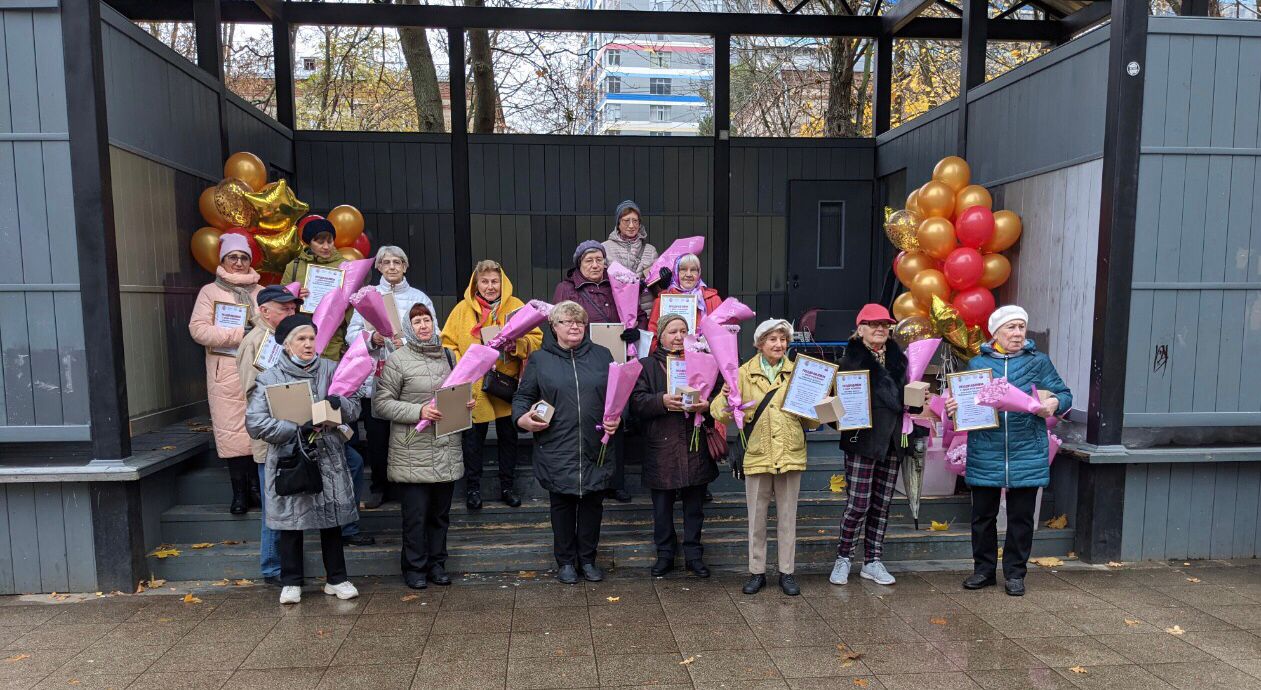 Для именинников старшего поколения из Ростокина устроили масштабный праздник